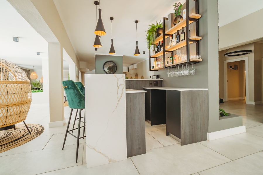 5 Bedroom Property for Sale in Heather Park Western Cape